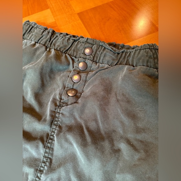 LOFT S Army Green Mini Skirt Cargo Utility Style Pockets Spring Summer - Picture 2 of 6